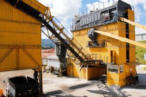 Como funciona uma usina de asfalto e seus benefícios para obras