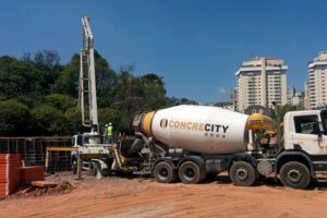 Como o concreto usinado contribui para a segurança estrutural de edificações