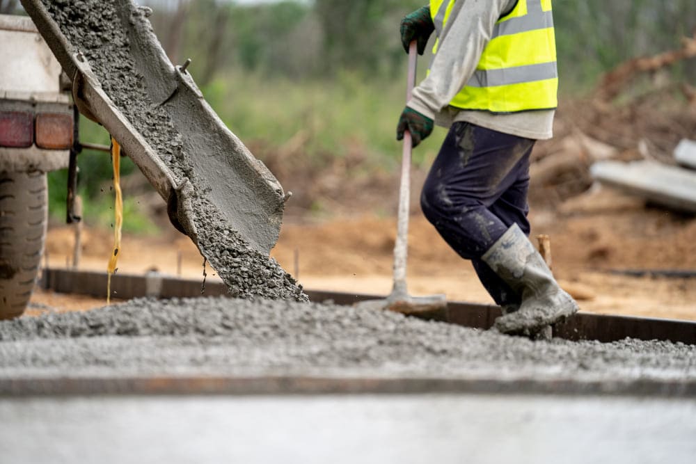 Contratar fornecimento contínuo de concreto usinado para construção
