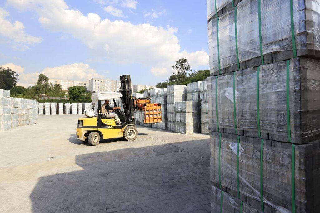 Fábrica de Blocos Intertravados de Concreto para Construtoras